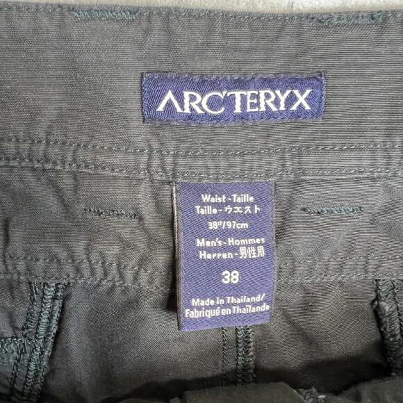 Arcteryx Adventure Shorts Mens 38 Charcoal Gray Canvas Cargo 11" Inseam - Picture 3 of 7